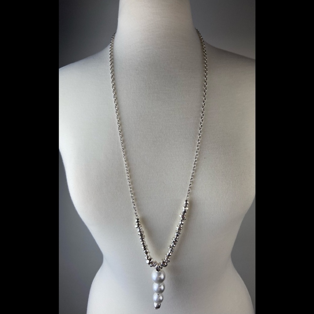 NEW Uno de 50 LORDLY Pearl Silver Long Necklace